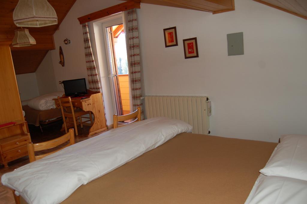 Hotel Millefiori Vigo di Fassa Rum bild