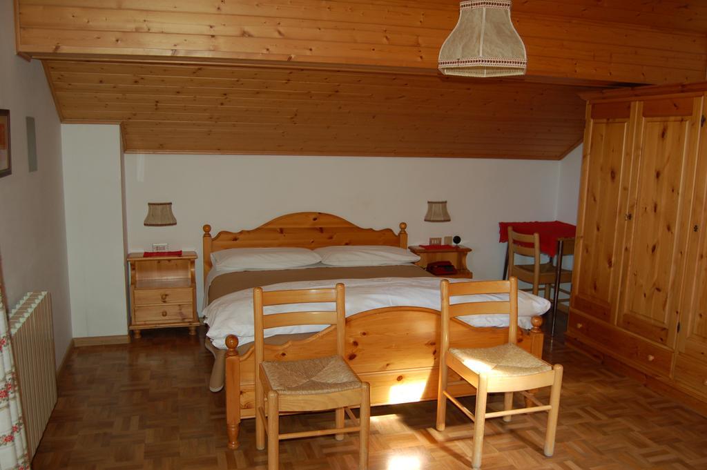 Hotel Millefiori Vigo di Fassa Rum bild