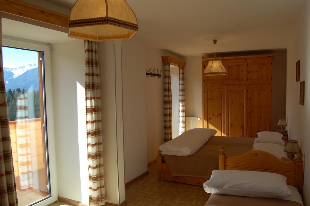 Hotel Millefiori Vigo di Fassa Rum bild
