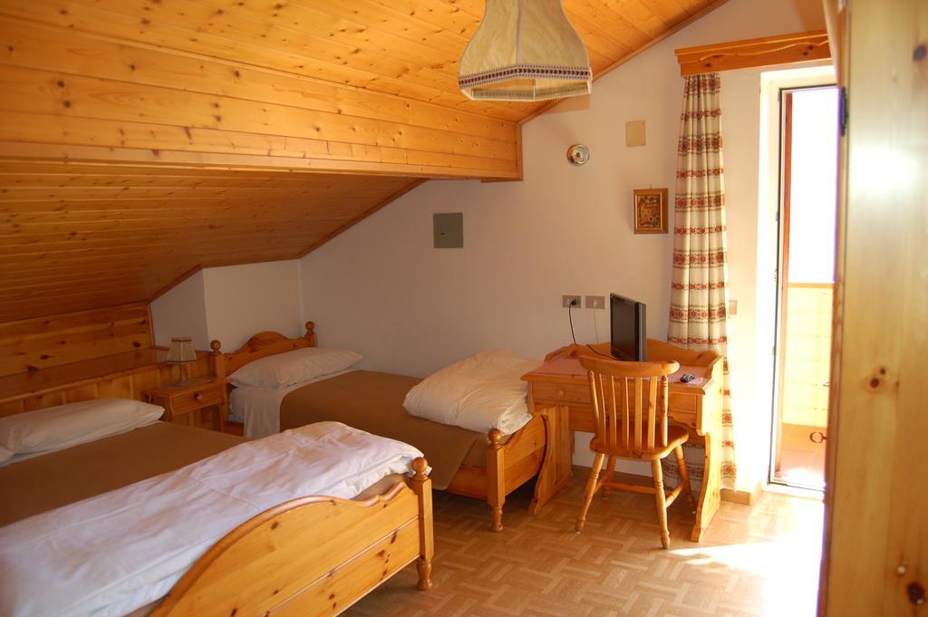 Hotel Millefiori Vigo di Fassa Rum bild